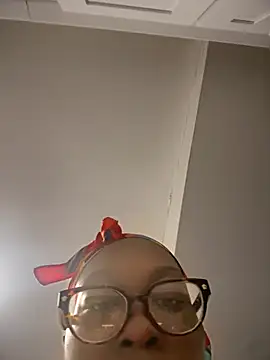 honeybrow online show from 03-21-26, 01:48