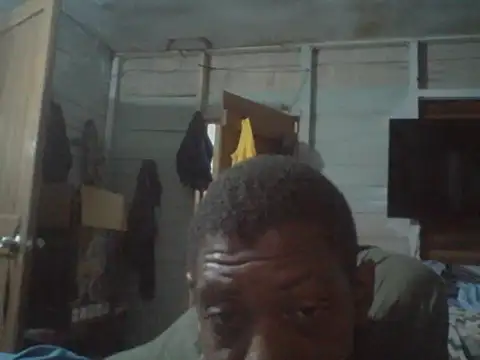 Snapshot of PELOVER chatting on 09-18-25, 11:12 PELOVER online show from 09-18-25, 11:12