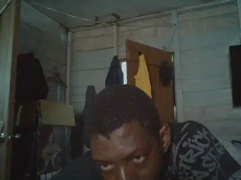 Snapshot of PELOVER chatting on 09-21-25, 09:16 PELOVER online show from 09-21-25, 09:16