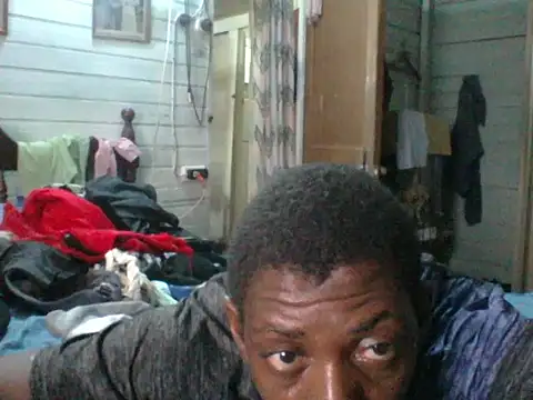 Snapshot of PELOVER chatting on 10-05-25, 05:33 PELOVER online show from 10-05-25, 05:33