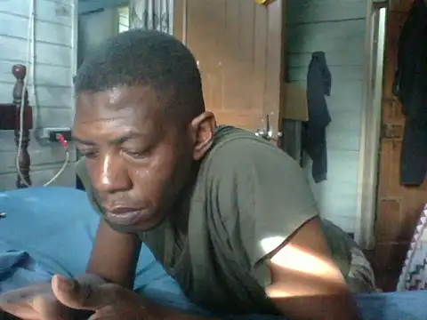 Snapshot of PELOVER chatting on 10-22-25, 08:52 PELOVER online show from 10-22-25, 08:52