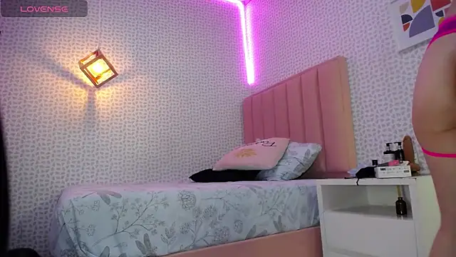 cassiehoward14 online show from 03-19-25, 03:09