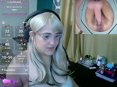 Snapshot of lolalicious_7583 chatting on 03-01-26, 06:43 lolalicious 7583 online show from 03-01-26, 06:43