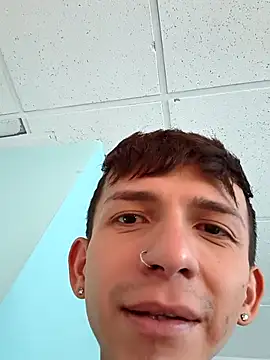 smallgiant27 online show from 03-06-26, 06:21