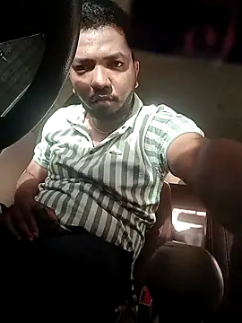 Snapshot of Mmm992170 chatting on 02-20-25, 11:53 Mmm992170 online show from 02-20-25, 11:53