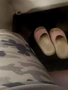 Snapshot of Mmm992170 chatting on 03-22-25, 11:32 Mmm992170 online show from 03-22-25, 11:32