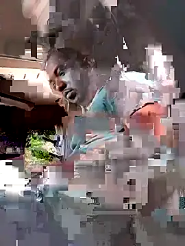 Snapshot of Mmm992170 chatting on 09-20-25, 09:43 Mmm992170 online show from 09-20-25, 09:43