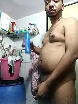 Snapshot of Mmm992170 chatting on 09-21-25, 01:35 Mmm992170 online show from 09-21-25, 01:35