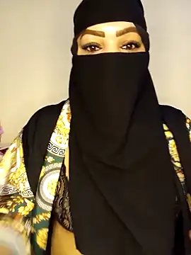 Snapshot of MerriamxHot chatting on 03-10-25, 06:34 MerriamxHot online show from 03-10-25, 06:34