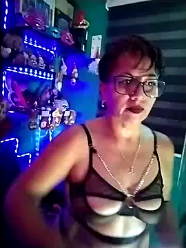 Snapshot of TRISH_MILF chatting on 12-19-24, 01:39 TRISH MILF online show from 12-19-24, 01:39