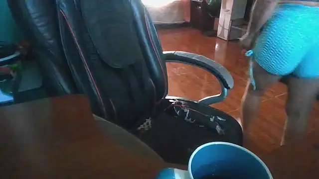 Snapshot of TRISH_MILF chatting on 12-27-24, 10:55 TRISH MILF online show from 12-27-24, 10:55