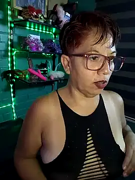 Snapshot of TRISH_MILF chatting on 01-06-25, 12:59 TRISH MILF online show from 01-06-25, 12:59