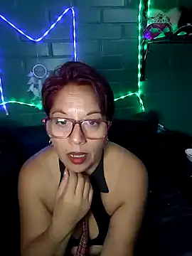 Snapshot of TRISH_MILF chatting on 02-05-25, 01:04 TRISH MILF online show from 02-05-25, 01:04