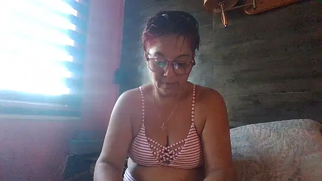 Snapshot of TRISH_MILF chatting on 02-24-25, 08:25 TRISH MILF online show from 02-24-25, 08:25