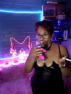 Snapshot of TRISH_MILF chatting on 03-23-25, 04:05 TRISH MILF online show from 03-23-25, 04:05