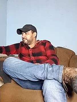 Snapshot of friendsloversex chatting on 02-08-25, 08:10 friendsloversex online show from 02-08-25, 08:10