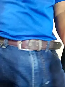 Snapshot of friendsloversex chatting on 10-01-25, 03:18 friendsloversex online show from 10-01-25, 03:18