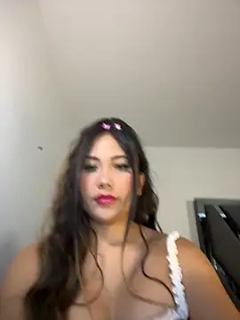 sakura live online show from 10-26-25, 04:35