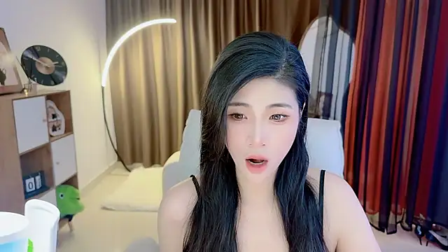Snapshot of Vaidurya-Yolo chatting on 06-24-26, 01:10 Vaidurya-Yolo online show from 06-24-26, 01:10