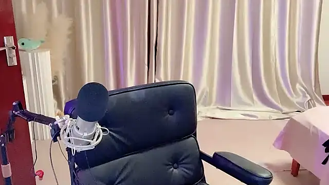 Daisy-77 online show from 02-24-25, 08:58