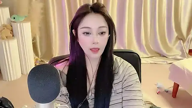 Daisy-77 online show from 03-08-25, 09:18