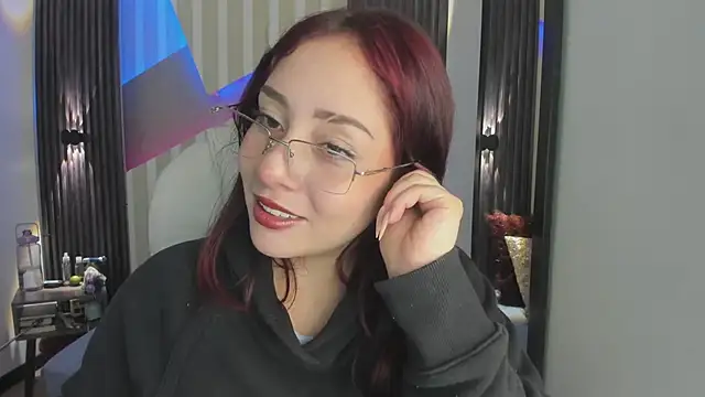 emily layton online show from 12-17-25, 02:56