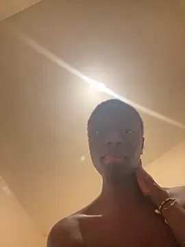 Snapshot of pupine35 chatting on 11-17-25, 05:41 pupine35 online show from 11-17-25, 05:41