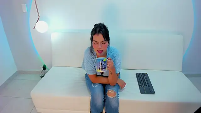 Ada Monroe10 online show from 12-05-25, 01:52