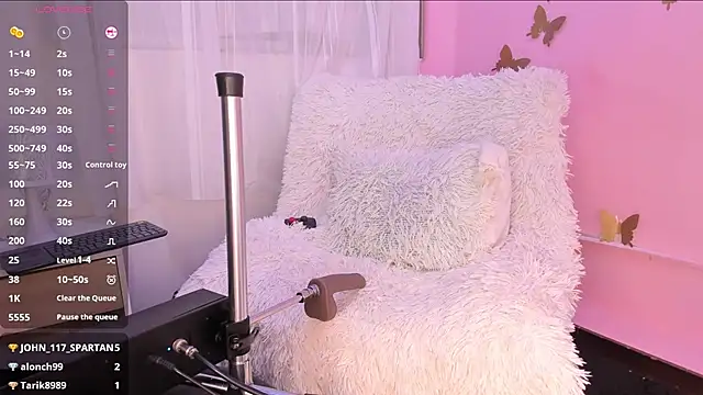 Snapshot of Alba_Olimpo chatting on 02-20-25, 07:01 Alba Olimpo online show from 02-20-25, 07:01