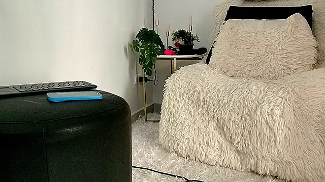 Alba Olimpo online show from 04-14-26, 05:08