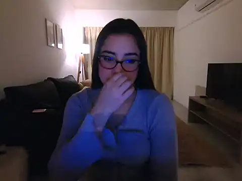Snapshot of maliamiller chatting on 07-17-26, 10:14 maliamiller online show from 07-17-26, 10:14