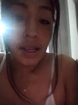 Snapshot of Aisha_09 chatting on 04-28-26, 11:32 Aisha 09 online show from 04-28-26, 11:32
