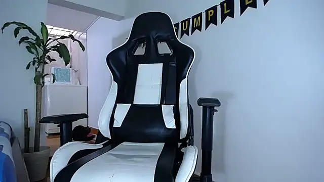 diamond black00 online show from 12-29-24, 07:11