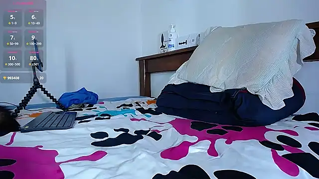 diamond black00 online show from 04-04-26, 09:56