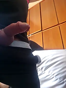 kinky aliens online show from 05-03-26, 12:33