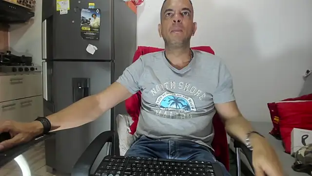 latinmartin73 online show from 12-28-24, 06:40