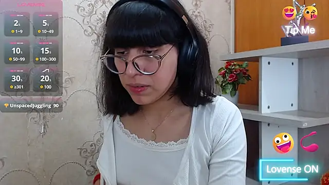 Snapshot of Nataly_Cloud chatting on 12-18-24, 03:44 Nataly Cloud online show from 12-18-24, 03:44