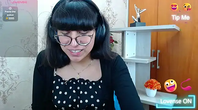 Snapshot of Nataly_Cloud chatting on 12-22-24, 03:44 Nataly Cloud online show from 12-22-24, 03:44