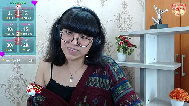 Snapshot of Nataly_Cloud chatting on 12-24-24, 03:47 Nataly Cloud online show from 12-24-24, 03:47