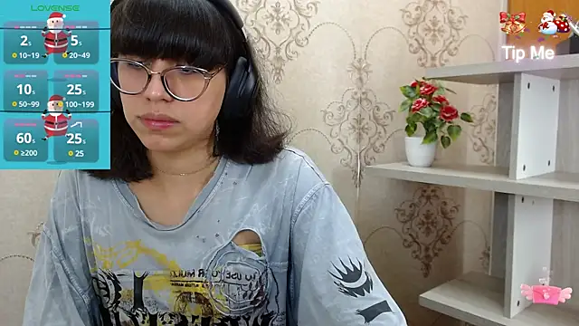 Snapshot of Nataly_Cloud chatting on 12-29-24, 12:45 Nataly Cloud online show from 12-29-24, 12:45