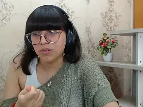 Snapshot of Nataly_Cloud chatting on 01-15-25, 04:21 Nataly Cloud online show from 01-15-25, 04:21