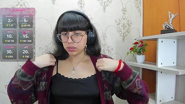 Snapshot of Nataly_Cloud chatting on 01-31-25, 01:34 Nataly Cloud online show from 01-31-25, 01:34