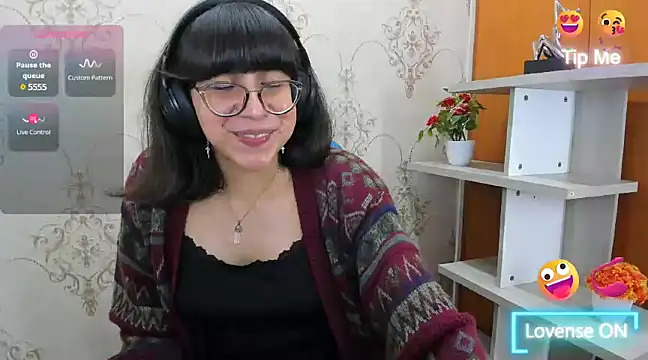 Snapshot of Nataly_Cloud chatting on 01-31-25, 04:38 Nataly Cloud online show from 01-31-25, 04:38