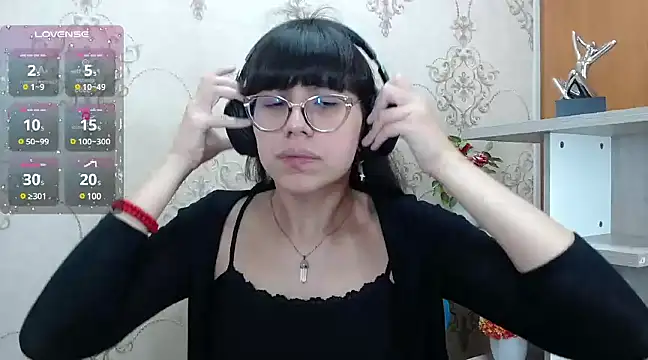 Snapshot of Nataly_Cloud chatting on 02-07-25, 01:01 Nataly Cloud online show from 02-07-25, 01:01