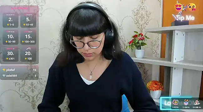 Snapshot of Nataly_Cloud chatting on 02-08-25, 03:53 Nataly Cloud online show from 02-08-25, 03:53