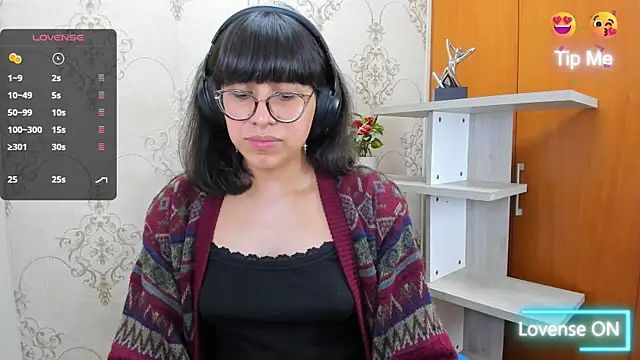 Snapshot of Nataly_Cloud chatting on 02-11-25, 12:58 Nataly Cloud online show from 02-11-25, 12:58