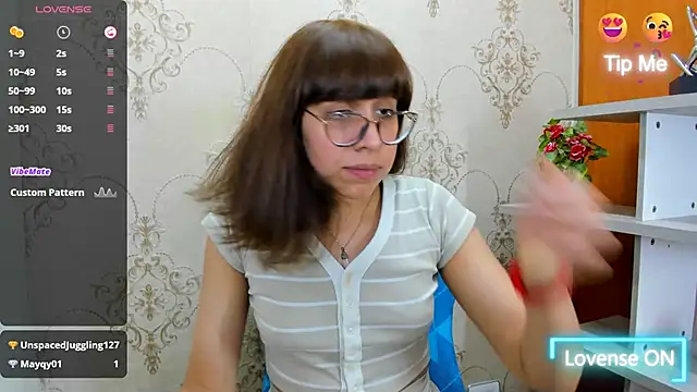 Snapshot of Nataly_Cloud chatting on 02-19-25, 04:00 Nataly Cloud online show from 02-19-25, 04:00