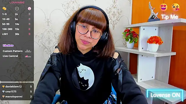 Snapshot of Nataly_Cloud chatting on 03-09-25, 04:00 Nataly Cloud online show from 03-09-25, 04:00