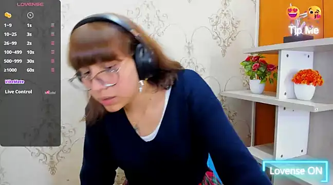 Snapshot of Nataly_Cloud chatting on 03-13-25, 04:01 Nataly Cloud online show from 03-13-25, 04:01
