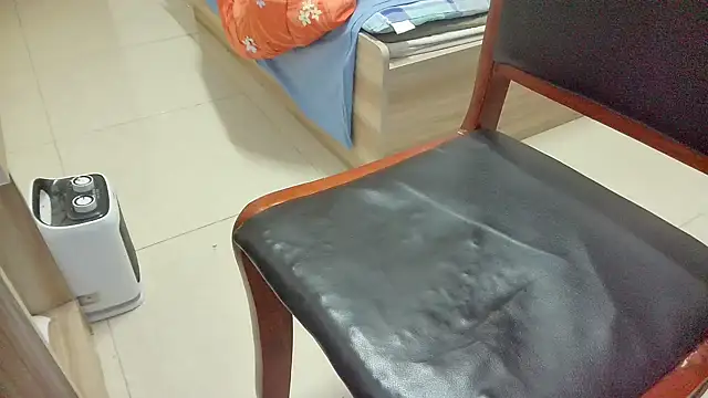 huzi518 online show from 03-04-25, 01:28